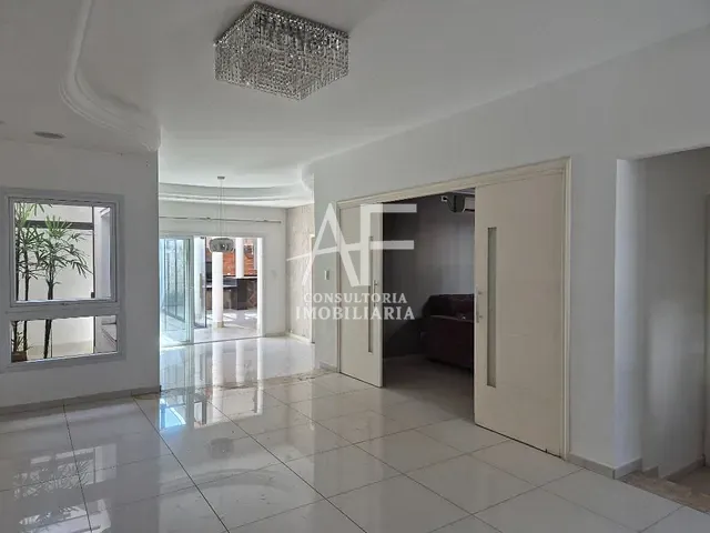 Sobrado com 259m² 3 quartos e 4 banheiros, à venda, no bairro Campos do Conde 1 em Tremembé