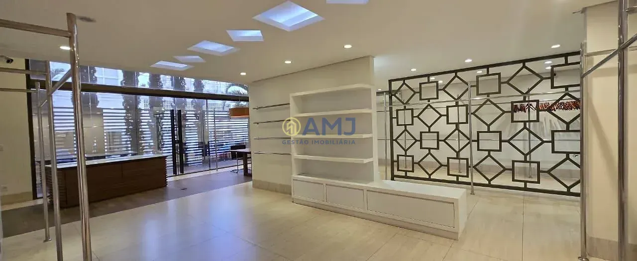 Sobrado, 1 quarto, 468 m² - Foto 1