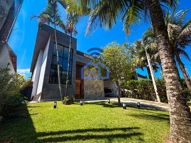 Sobrado com 300m² 3 quartos e 2 banheiros, à venda, no bairro Park Imperial em Caraguatatuba