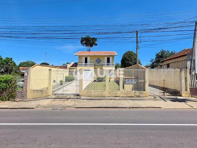 Sobrado com 310m² 3 quartos e 3 banheiros, à venda, no bairro Boqueirão em Curitiba