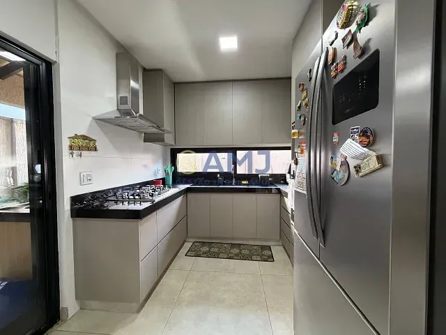 Sobrado 3 quartos e 4 banheiros, à venda, no bairro Jardim Atlântico em Goiânia