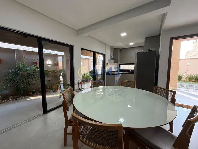 Sobrado 3 quartos e 4 banheiros, à venda, no bairro Jardim Atlântico em Goiânia