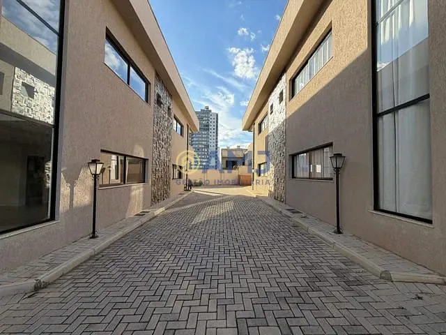 Sobrado 3 quartos e 4 banheiros, à venda, no bairro Jardim Atlântico em Goiânia