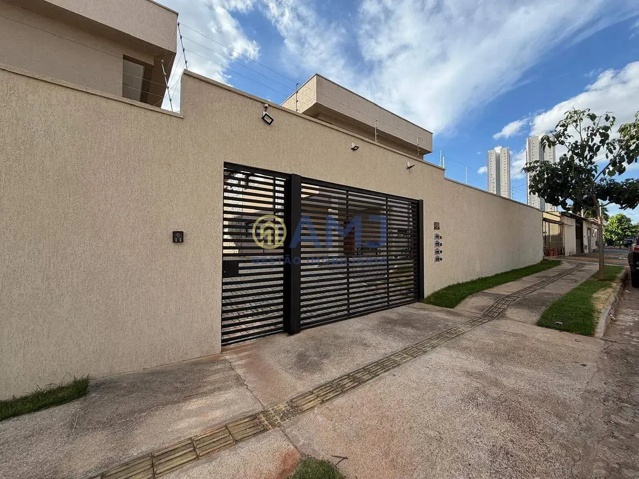 Sobrado, 3 quartos, 182 m² - Foto 2