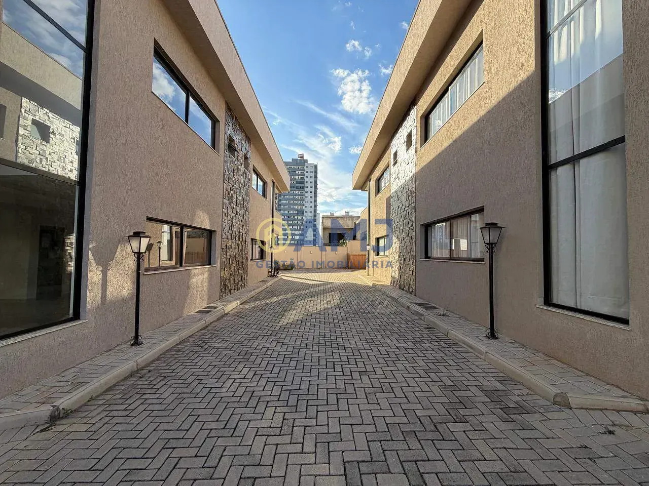Sobrado, 3 quartos, 182 m² - Foto 1