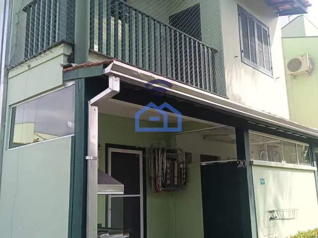 Sobrado com 700m², à venda, no bairro Vila Balneário Santa Martha em Caraguatatuba