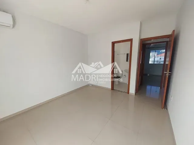 Sobrado com 160m² 2 quartos e 3 banheiros, para alugar, no bairro Nova Palhoça em Palhoça