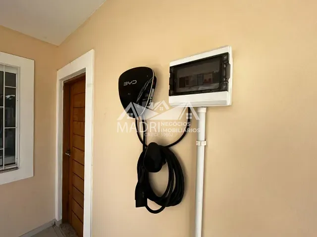 Sobrado com 160m² 2 quartos e 3 banheiros, para alugar, no bairro Nova Palhoça em Palhoça