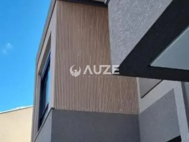 Sobrado com 105m² 3 quartos e 3 banheiros, à venda, no bairro Boqueirão em Curitiba