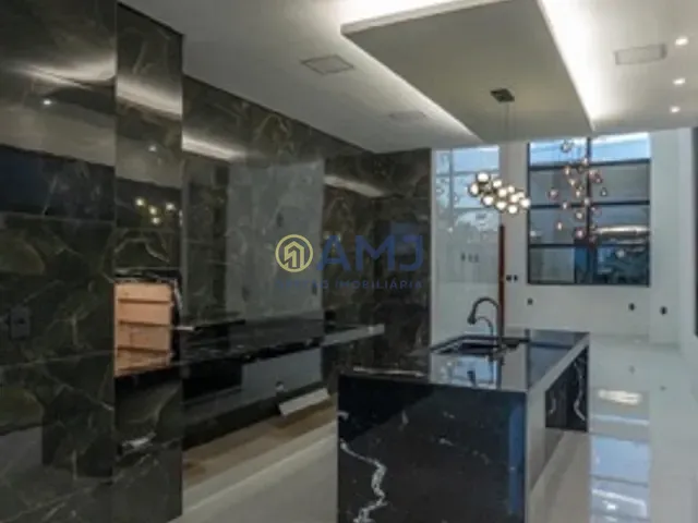 Sobrado com 312m² 3 quartos e 5 banheiros, à venda, no bairro Residencial Parqville Jacarandá em Aparecida de Goiânia