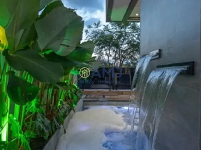 Sobrado com 312m² 3 quartos e 5 banheiros, à venda, no bairro Residencial Parqville Jacarandá em Aparecida de Goiânia