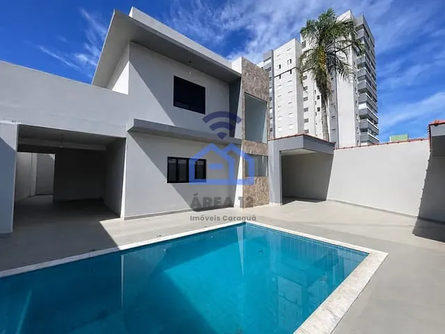 Sobrado com 304m² 4 quartos e 4 banheiros, à venda, no bairro Indaiá em Caraguatatuba