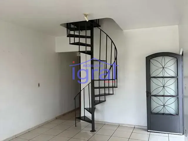 Sobrado com 110m² 2 quartos e 2 banheiros, para alugar, no bairro Jardim Oriental em São Paulo
