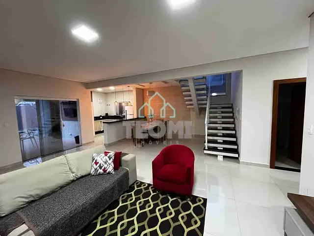 Sobrado com 300m² 3 quartos e 3 banheiros, à venda, no bairro Jardim Jaraguá  em Taubate 