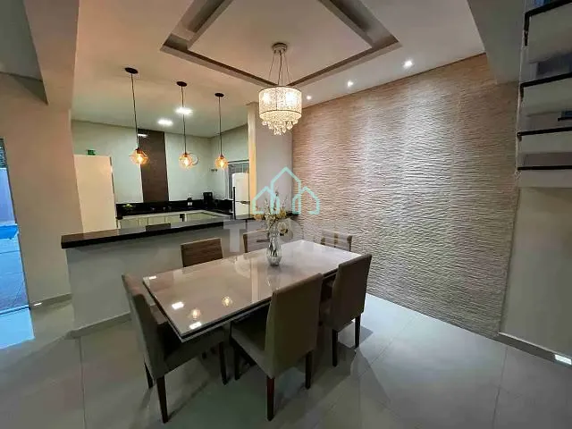 Sobrado com 300m² 3 quartos e 3 banheiros, à venda, no bairro Jardim Jaraguá  em Taubate 