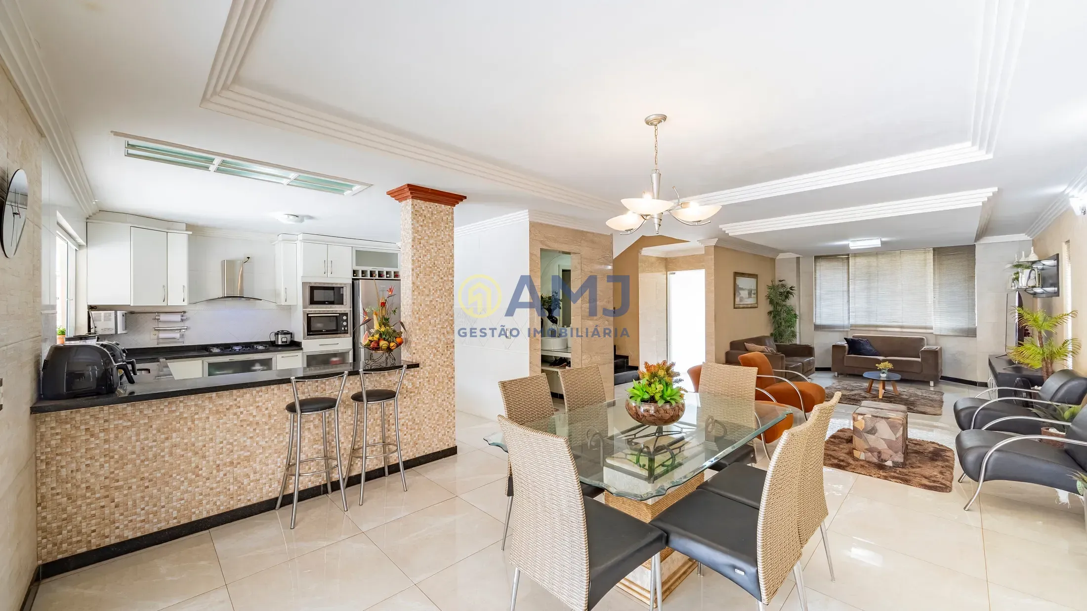 Sobrado, 3 quartos, 250 m² - Foto 2