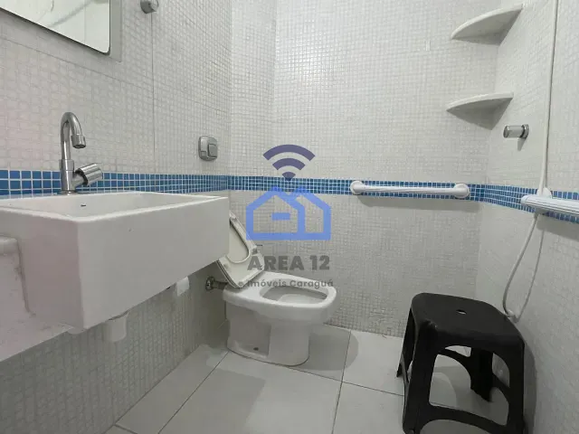 Sobrado com 110m² 2 quartos e 1 banheiro, à venda, no bairro Centro em Caraguatatuba
