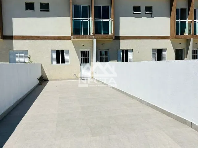 Sobrado com 125m² 2 quartos e 3 banheiros, à venda, no bairro Massaguaçu em Caraguatatuba