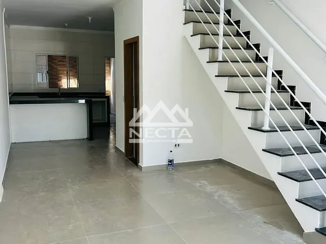 Sobrado com 125m² 2 quartos e 3 banheiros, à venda, no bairro Massaguaçu em Caraguatatuba