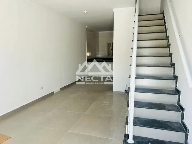 Sobrado com 125m² 2 quartos e 3 banheiros, à venda, no bairro Massaguaçu em Caraguatatuba