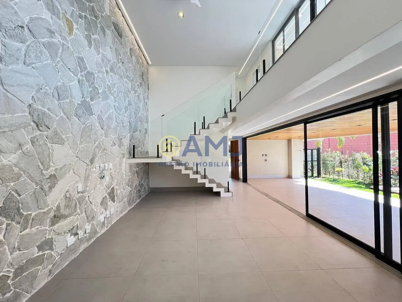 Sobrado, 4 quartos, 314 m² - Foto 2