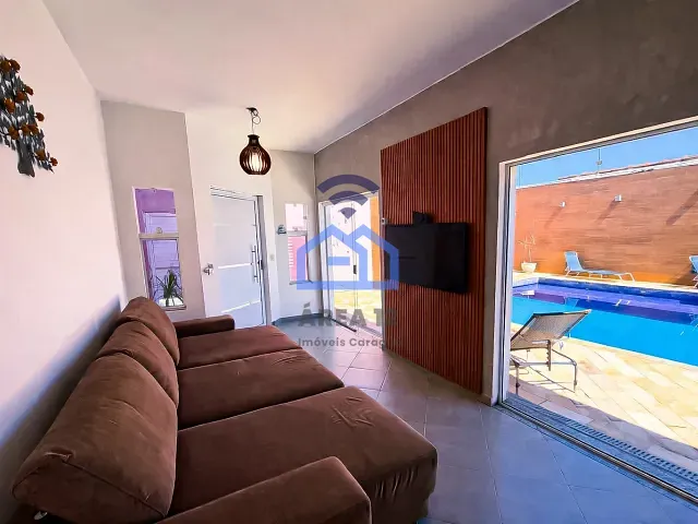 Sobrado com 402m² 5 quartos e 2 banheiros, à venda, no bairro Jardim Britânia em Caraguatatuba