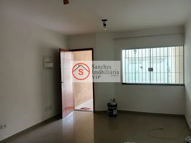 Sobrado 3 quartos e 2 banheiros, para alugar, no bairro Quinta da Paineira em São Paulo