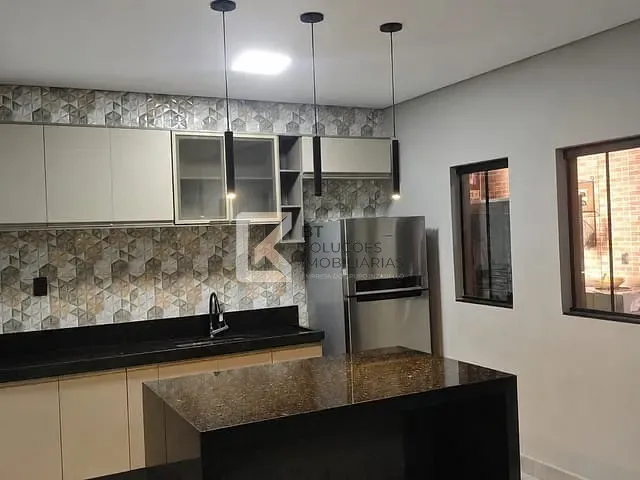 Sobrado com 153m² 3 quartos e 3 banheiros, à venda, no bairro Jardim Doutor Carlos Augusto de Camargo Andrade em Indaiatuba