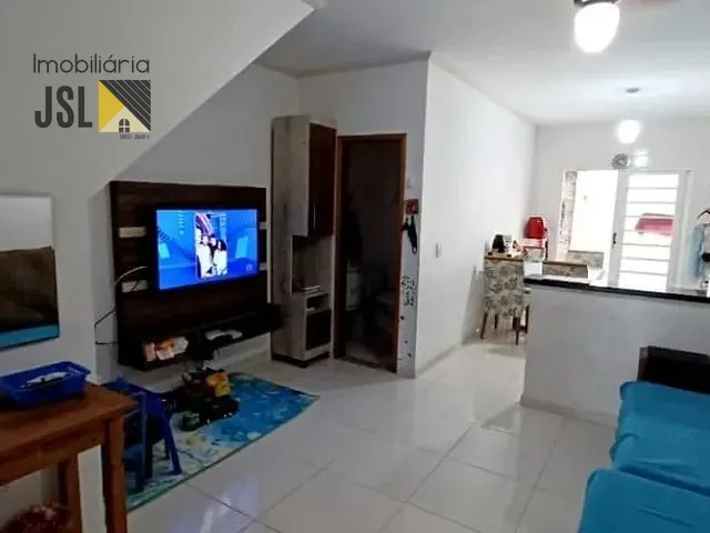 Sobrado com 425m² 2 quartos e 2 banheiros, à venda, no bairro Village das Flores em Caçapava