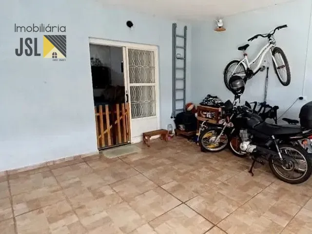 Sobrado com 425m² 2 quartos e 2 banheiros, à venda, no bairro Village das Flores em Caçapava