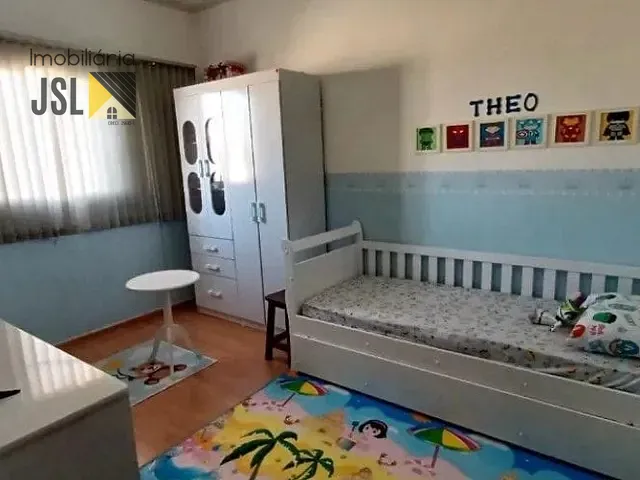 Sobrado com 425m² 2 quartos e 2 banheiros, à venda, no bairro Village das Flores em Caçapava