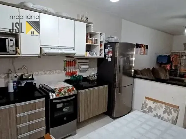Sobrado com 425m² 2 quartos e 2 banheiros, à venda, no bairro Village das Flores em Caçapava