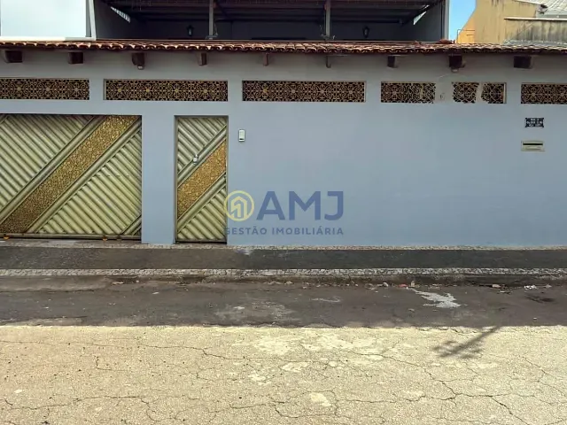 Sobrado com 350m² 6 quartos e 3 banheiros, à venda, no bairro Vila Lucy em Goiânia