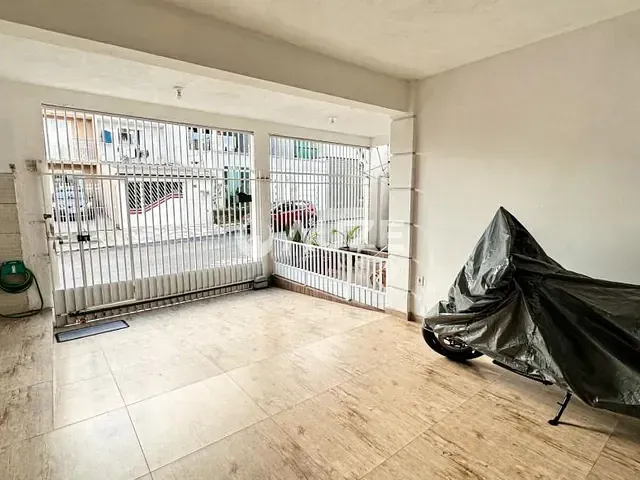 Sobrado com 200m² 2 quartos e 3 banheiros, à venda, no bairro Umbará em Curitiba