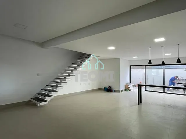 Sobrado com 150m² 3 quartos e 2 banheiros, à venda, no bairro Morada dos Nobres em Taubaté