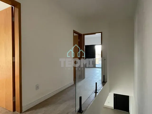 Sobrado com 150m² 3 quartos e 2 banheiros, à venda, no bairro Morada dos Nobres em Taubaté