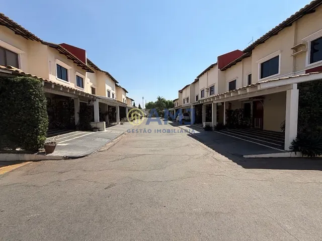 Sobrado 3 quartos e 3 banheiros, à venda ou para alugar, no bairro Jardim Planalto em Goiânia