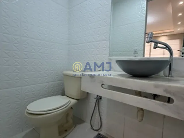 Sobrado 3 quartos e 3 banheiros, à venda ou para alugar, no bairro Jardim Planalto em Goiânia