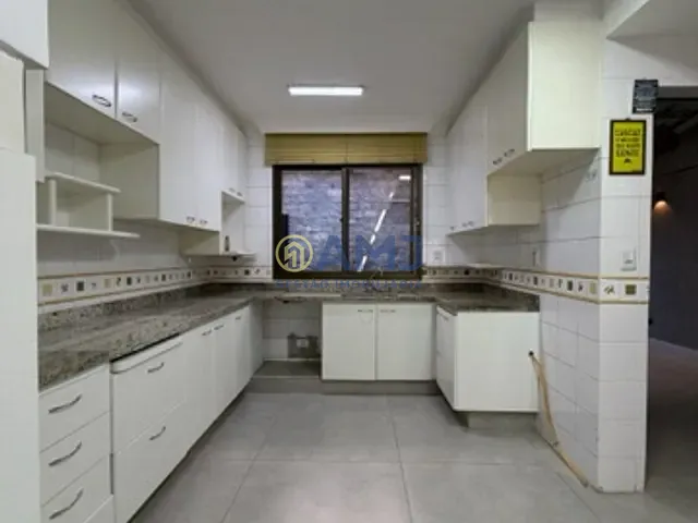 Sobrado 3 quartos e 3 banheiros, à venda ou para alugar, no bairro Jardim Planalto em Goiânia