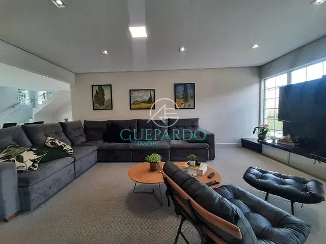 Sobrado com 2601m² 5 quartos e 8 banheiros, à venda, no bairro Recanto do Salto em Londrina