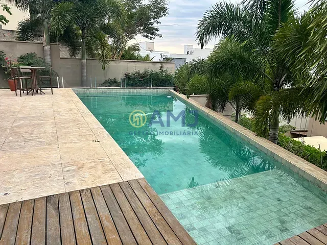 Sobrado com 650m² 4 quartos e 4 banheiros, à venda, no bairro Residencial Parque Mendanha em Goiânia