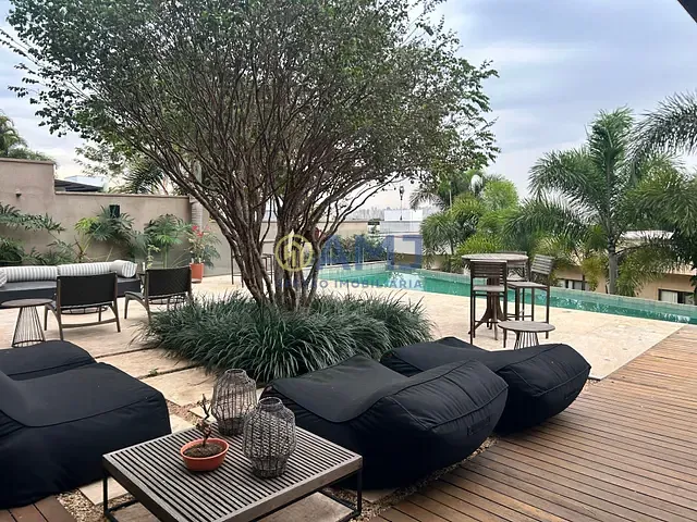 Sobrado com 650m² 4 quartos e 4 banheiros, à venda, no bairro Residencial Parque Mendanha em Goiânia