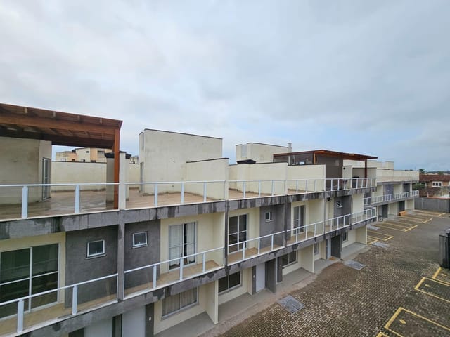 Foto do Sobrado - Sobrado para locação, 2 suítes, 1 vaga, 84m², Centro, Caraguatatuba, SP | Necta Serviços Imobiliários Ltda