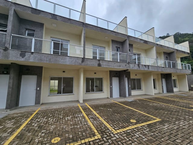 Foto do Sobrado - Sobrado para locação, 2 suítes, 1 vaga, 84m², Centro, Caraguatatuba, SP | Necta Serviços Imobiliários Ltda