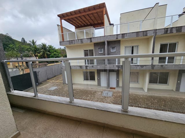 Foto do Sobrado - Sobrado para locação, 2 suítes, 1 vaga, 84m², Centro, Caraguatatuba, SP | Necta Serviços Imobiliários Ltda