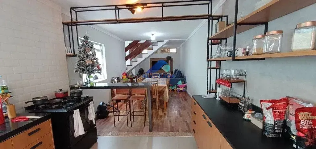 Sobrado, 3 quartos, 186 m² - Foto 1