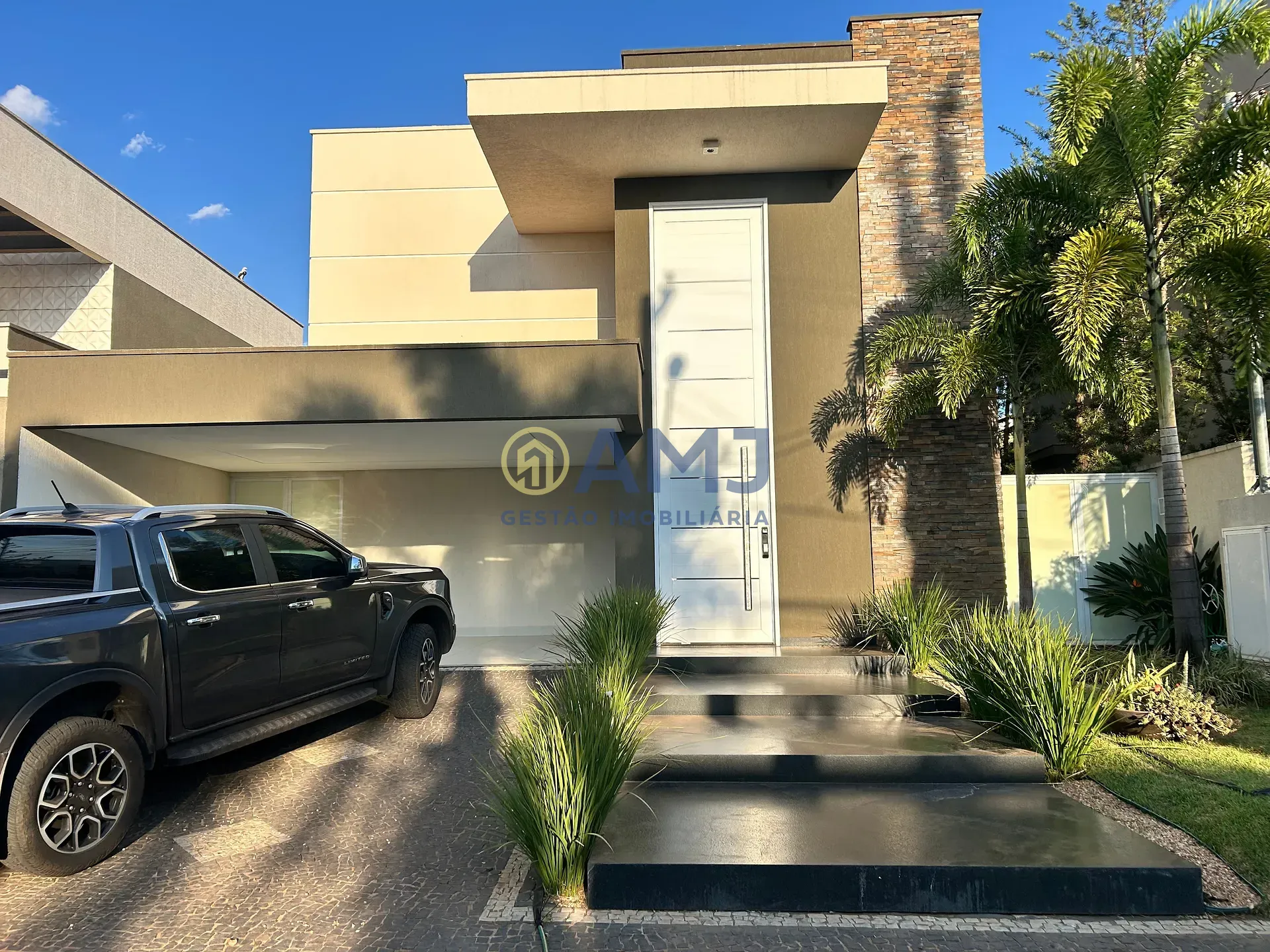 Sobrado, 4 quartos, 279 m² - Foto 1