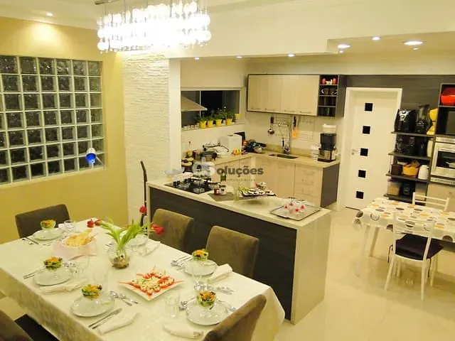 Sobrado 4 quartos e 4 banheiros, à venda ou para alugar, no bairro Jardim São Paulo(Zona Norte) em São Paulo