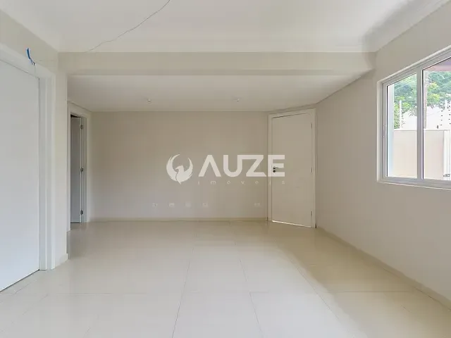 Sobrado com 192m² 3 quartos e 4 banheiros, à venda, no bairro Santa Felicidade em Curitiba