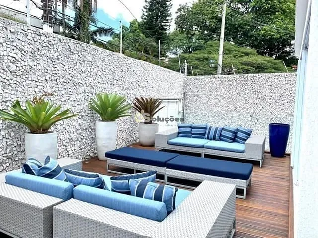 Sobrado com 520m² 3 quartos e 6 banheiros, à venda, no bairro Pacaembu em São Paulo